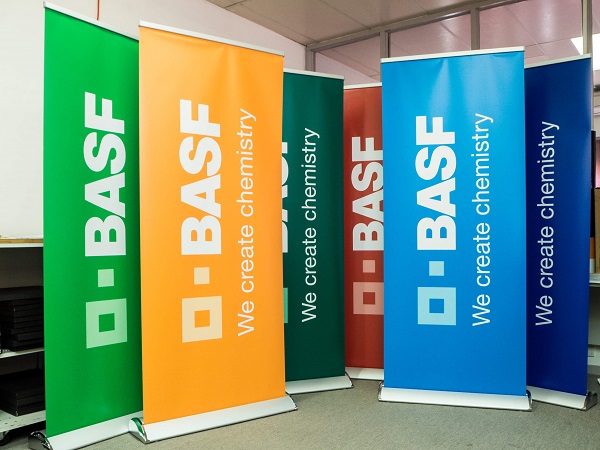 roll up banner display