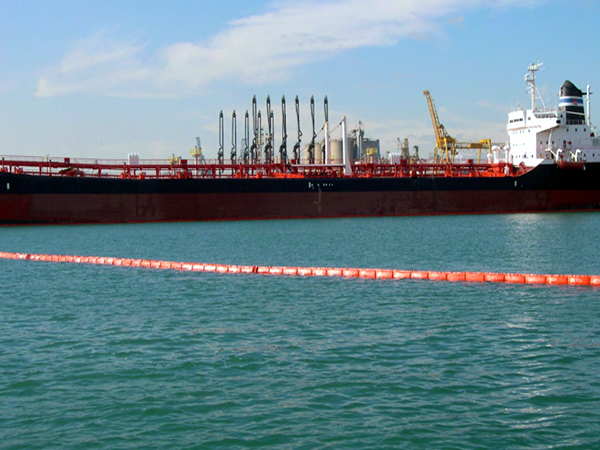 telas para barreras marinas de contención de derrames de Hidrocarburos