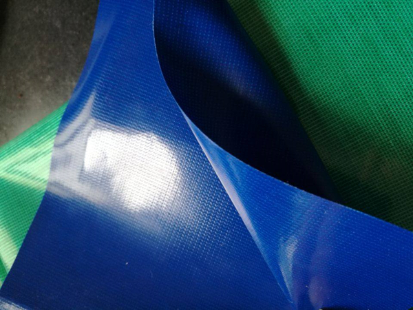 telas para barreras marinas de contención de derrames de Hidrocarburos
