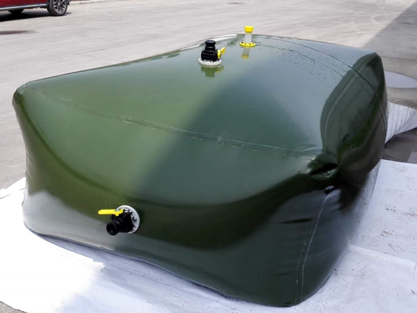 Tanques flexibles y colapsibles para almacenar agua o petroleo