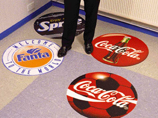 adhesivos de suelo publicitarios